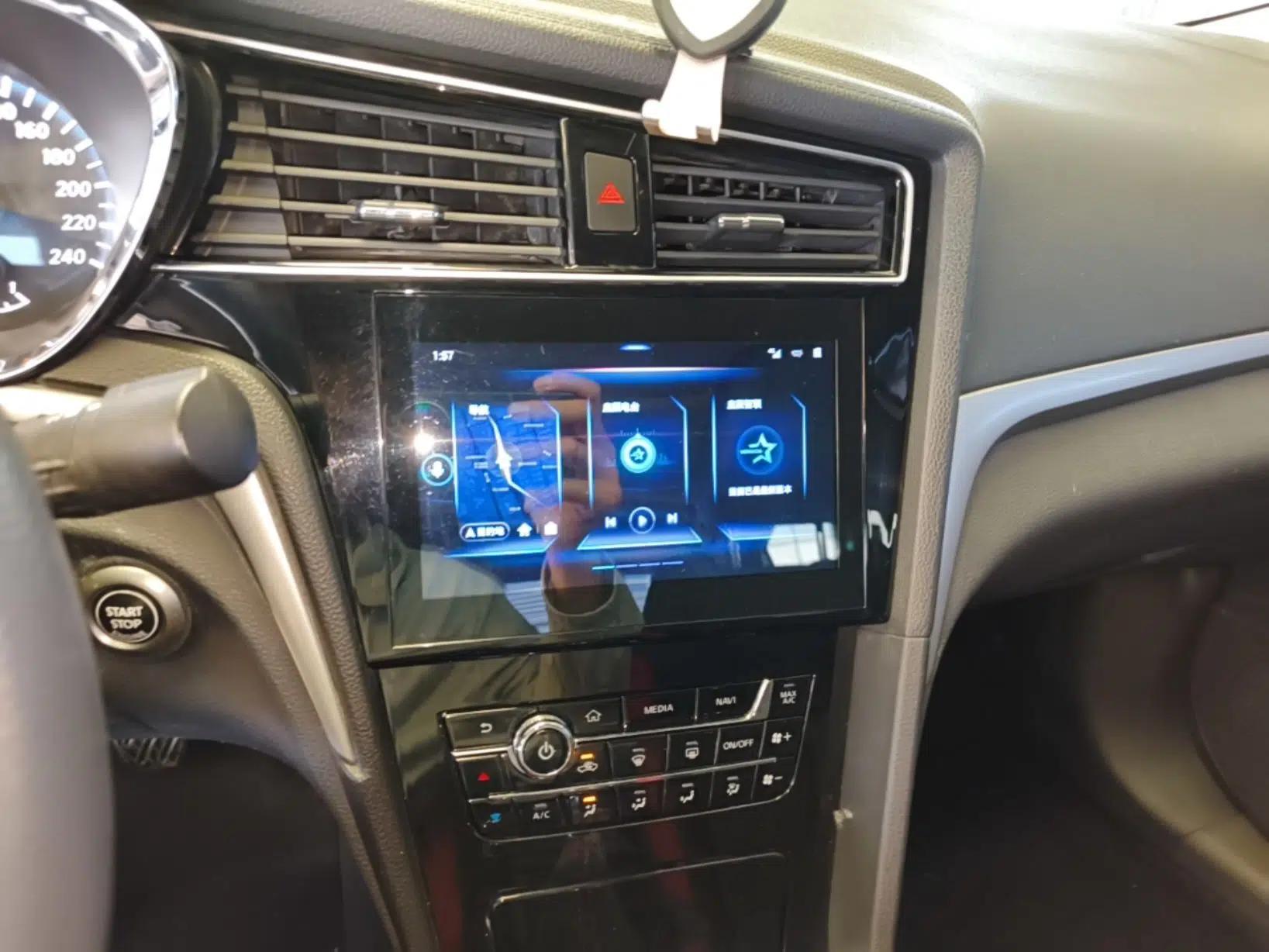Venucia D60 2019 1.6L XL Manual SmartConnect Elite Edition — миниатюра 16