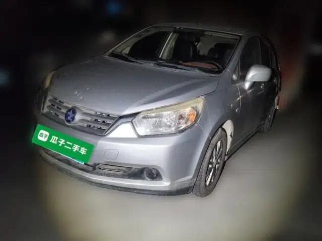 Venucia R50 2013 1.6L Automatic Fashion Edition