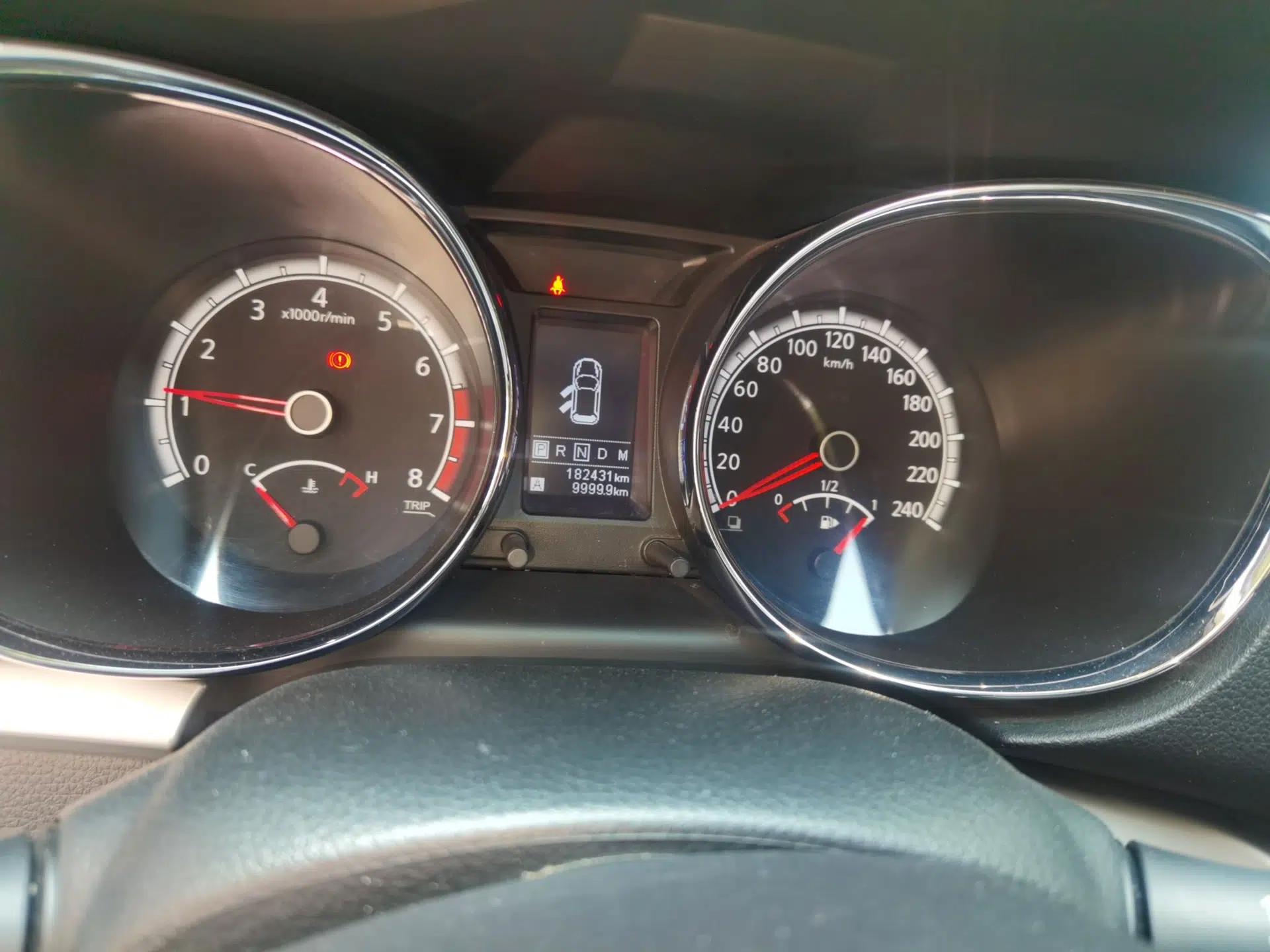 Venucia T70 2015 2.0L CVT Smart Choice Edition — миниатюра 13