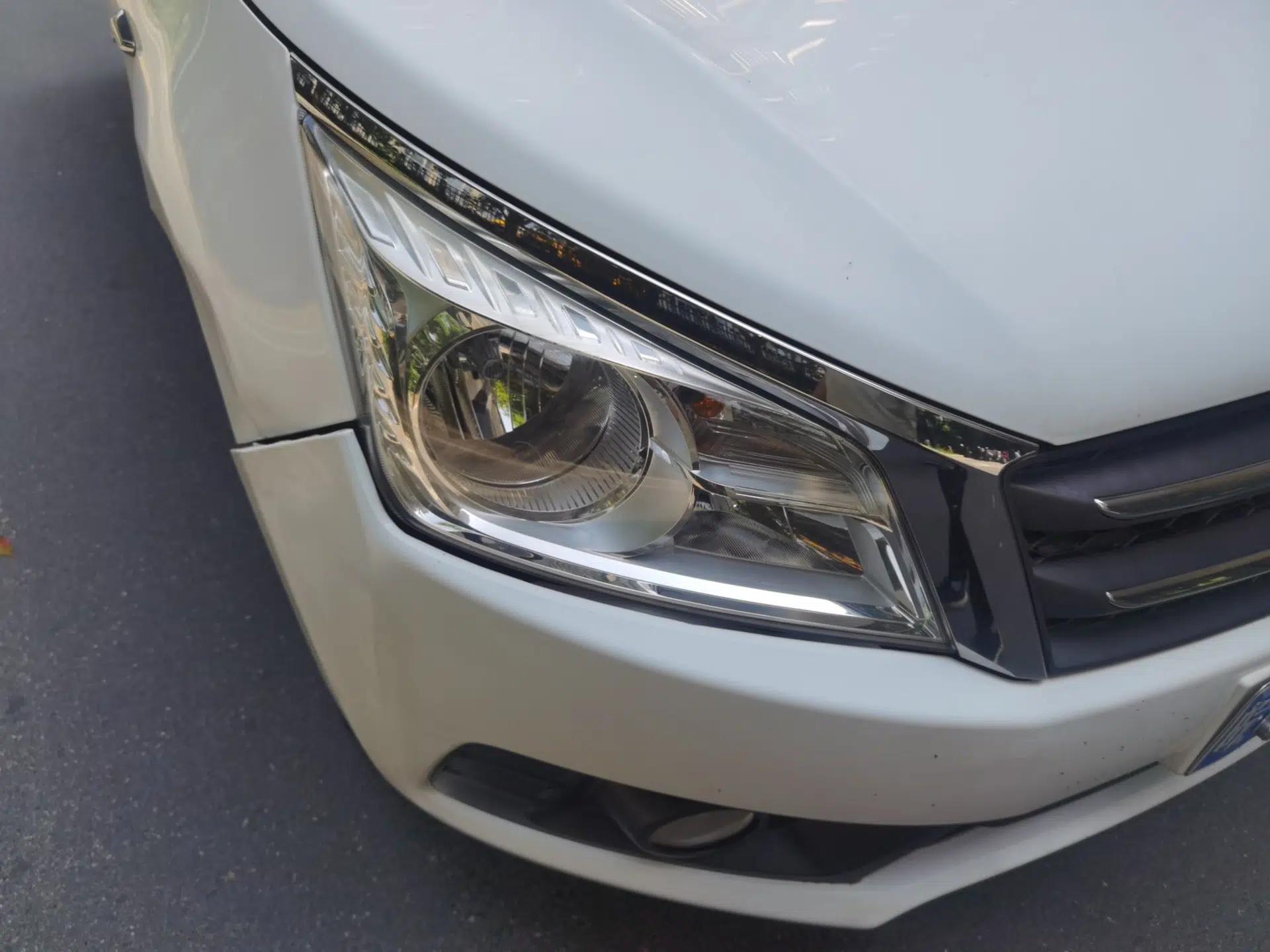 Venucia T70 2015 2.0L CVT Smart Choice Edition — миниатюра 7