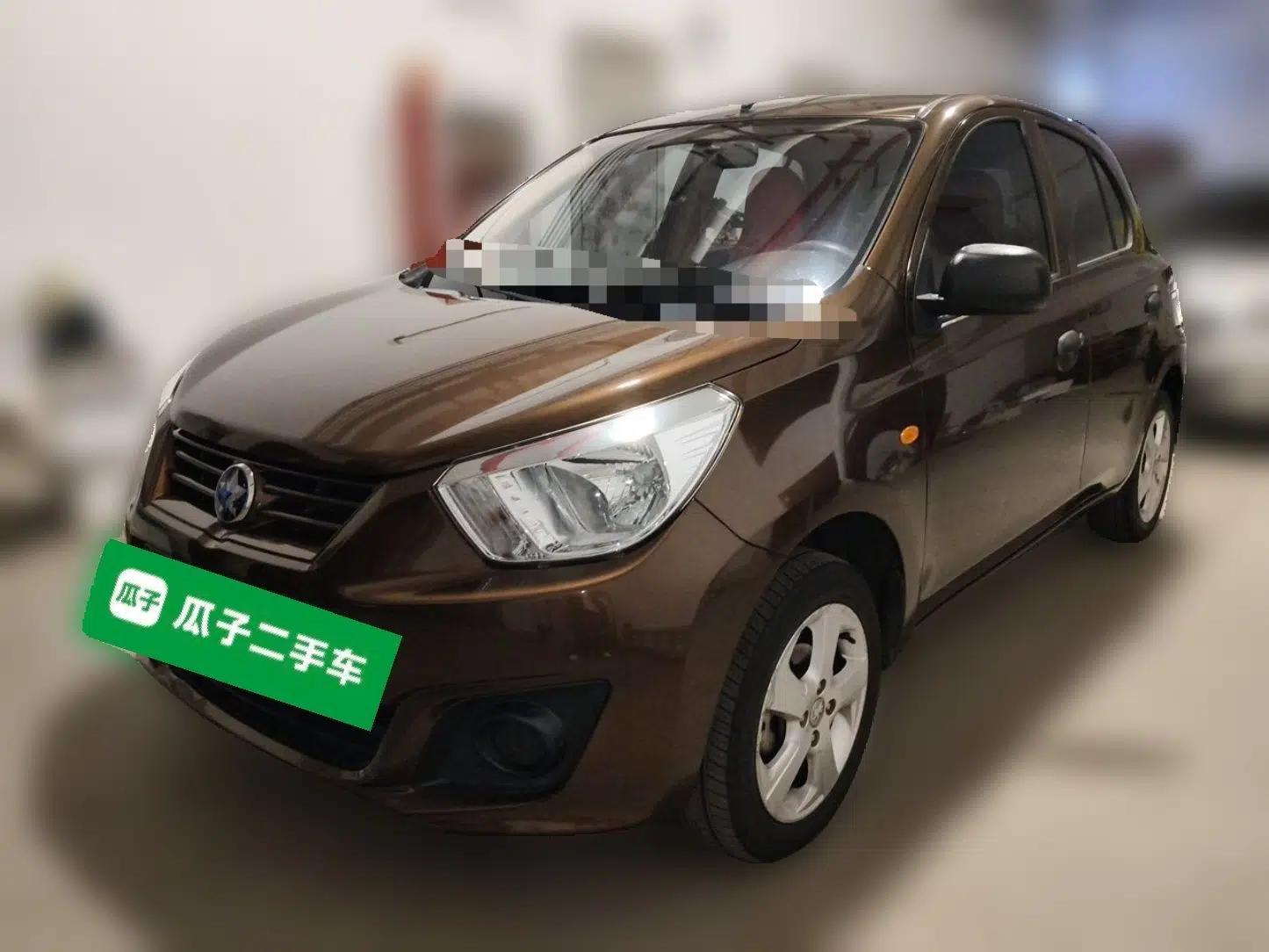 Venucia R30 2014 1.2L Manual Luxury Edition — миниатюра 1