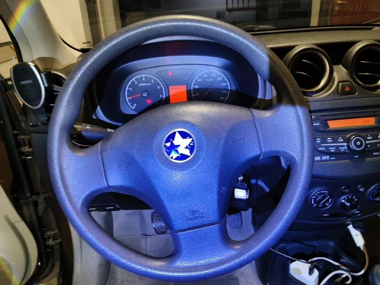 Venucia R30 2014 1.2L Manual Luxury Edition — миниатюра 11