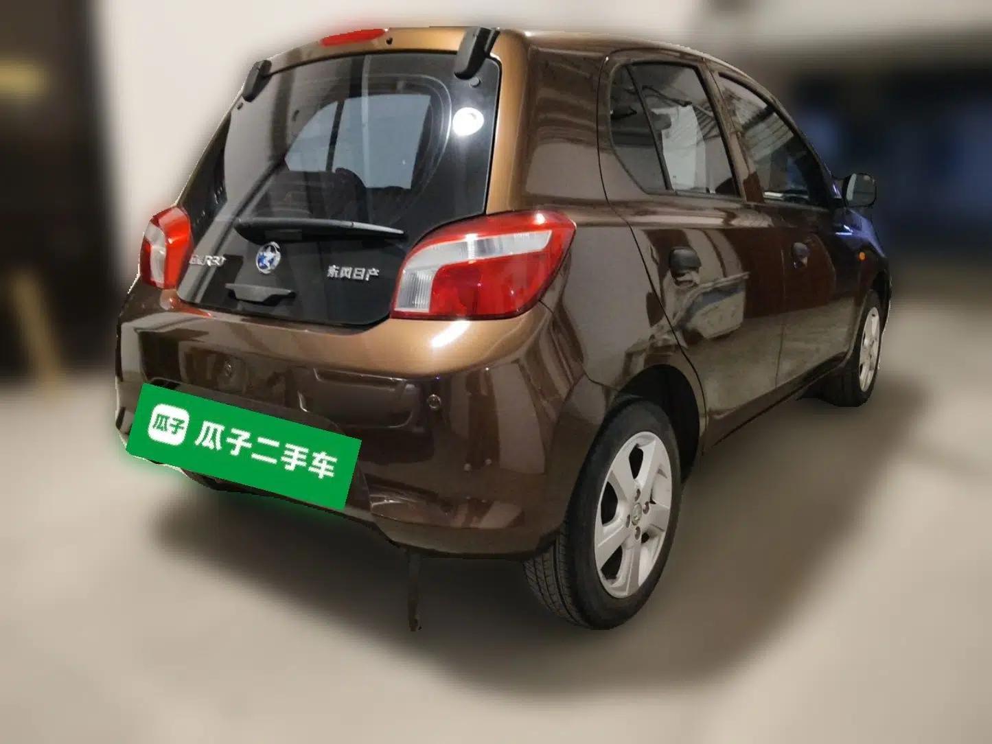 Venucia R30 2014 1.2L Manual Luxury Edition — миниатюра 6