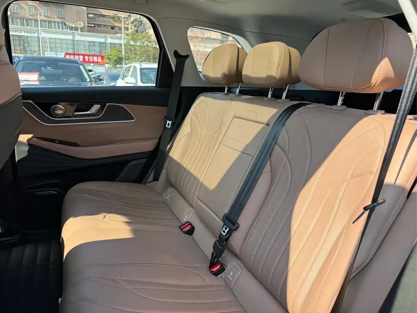 Chery Tiggo 8L 2024 2.0T 2WD Premium Edition 5-seater — миниатюра 11