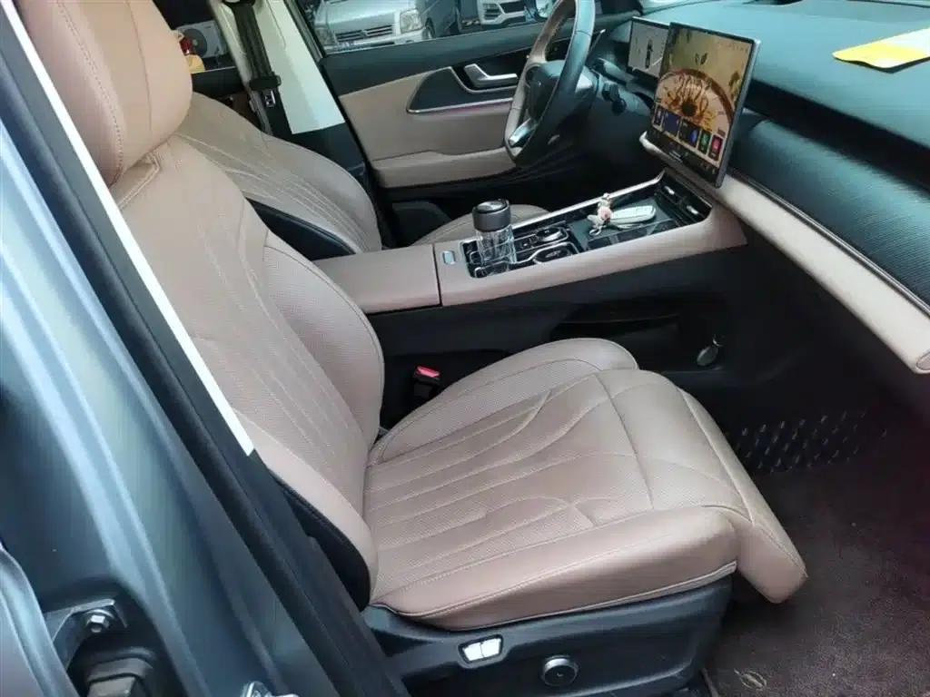 Chery Tiggo 8L 2024 2.0T 2WD Premium Edition 5-seater — миниатюра 25