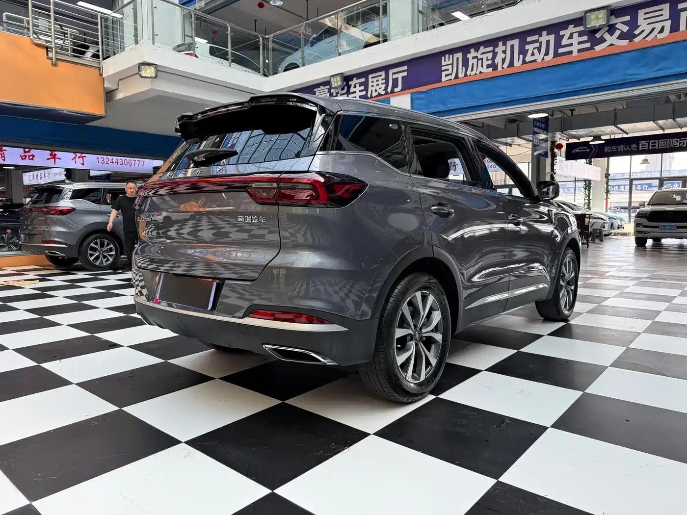 Chery Tiggo 7 PLUS 2021 1.5T CVT Premium Edition — миниатюра 18