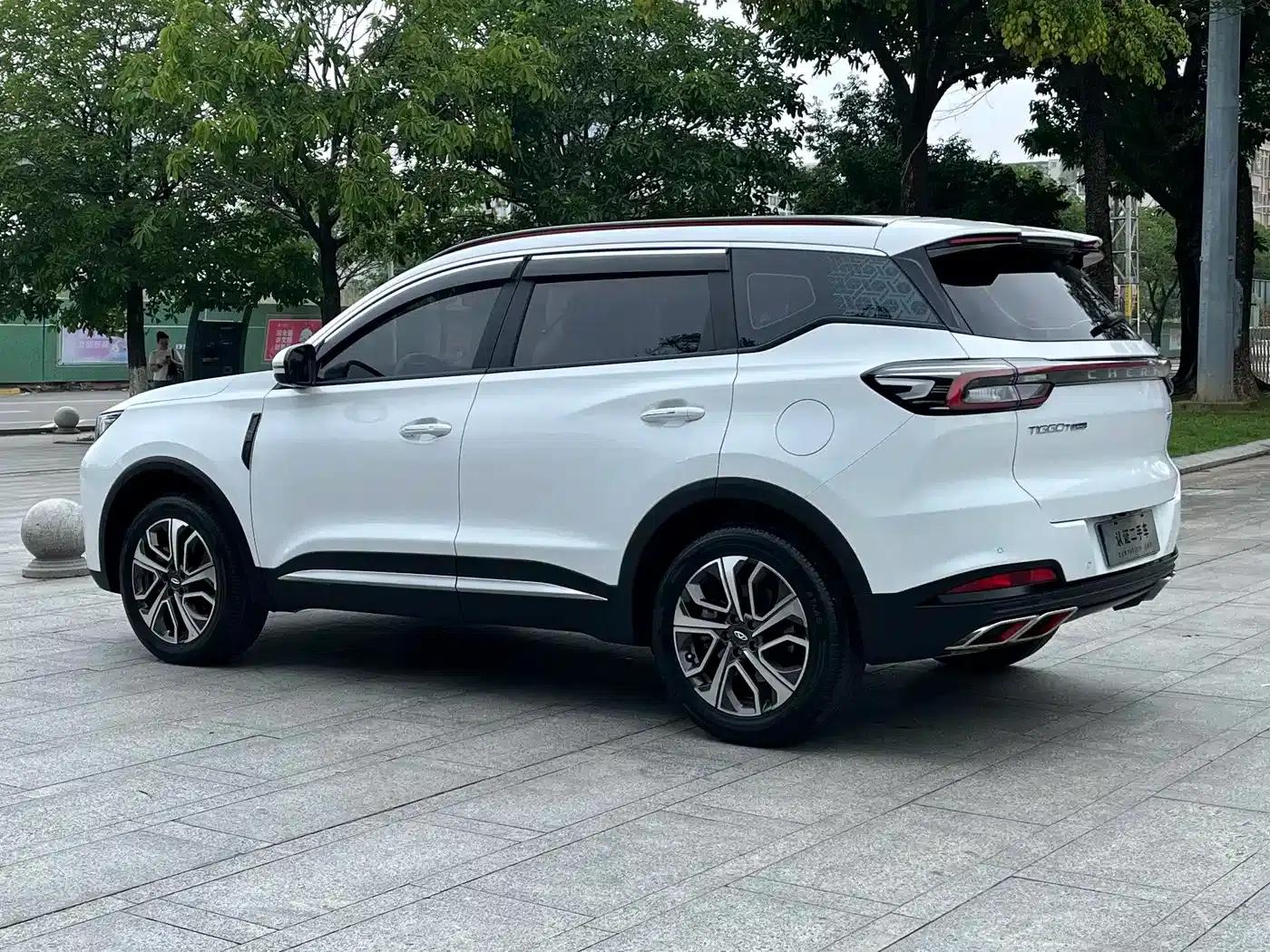 Chery Tiggo 7 PLUS 2023 1.6TGDI DCT Luxury Edition — миниатюра 4