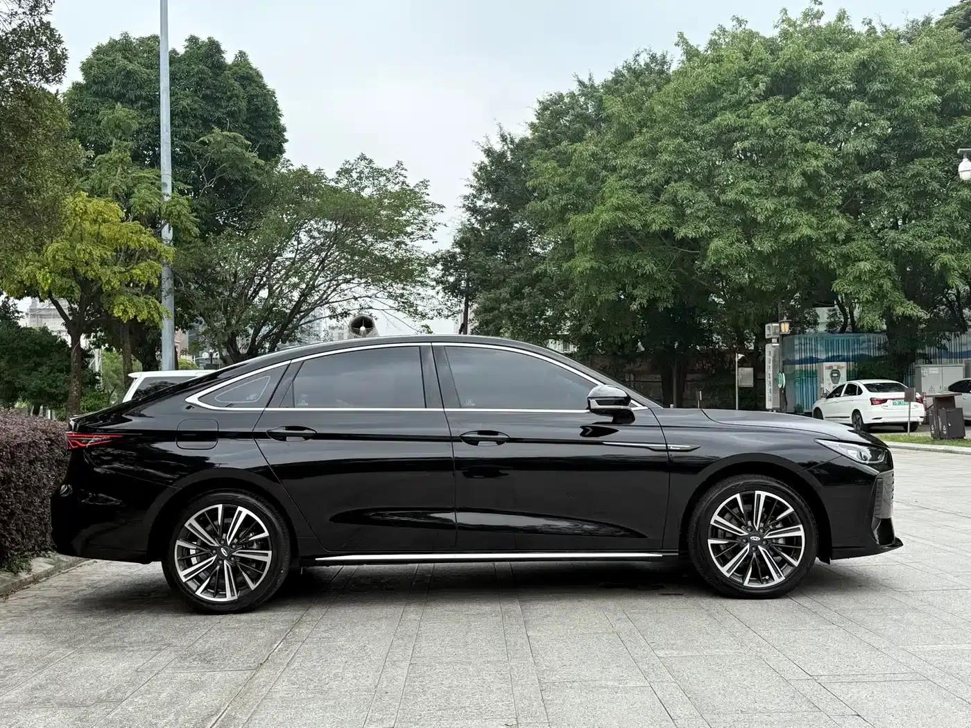 Chery Arrizo 8 PRO 2025 1.6T DCT Luxury Edition — миниатюра 22