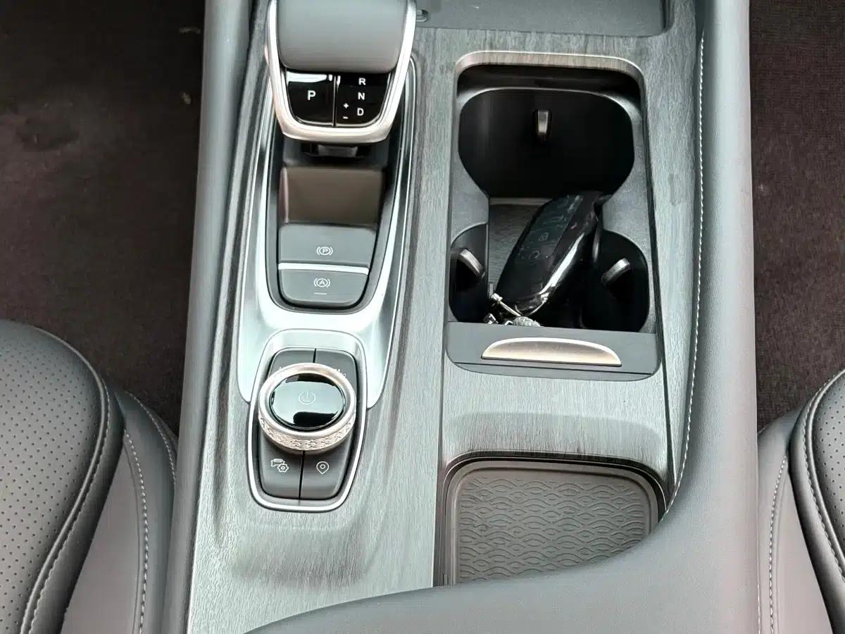 Chery Arrizo 8 PRO 2025 1.6T DCT Luxury Edition — миниатюра 9