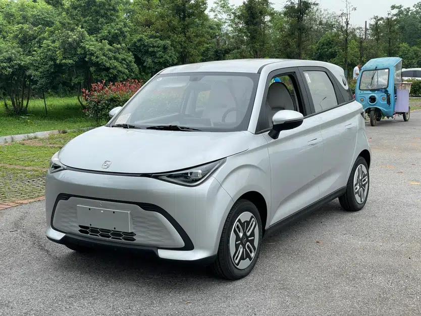 Chery QQ Domi 2025 Model 305km Comfort Edition — миниатюра 1