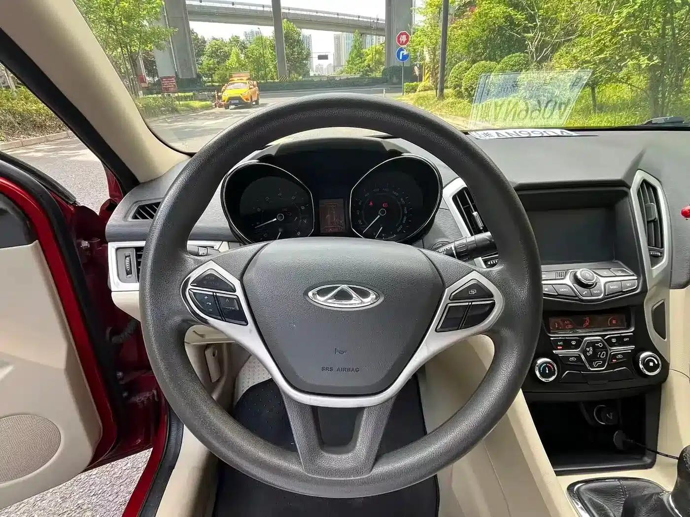 Chery Arrizo 7 2013 1.6L Manual Elite Edition — миниатюра 11