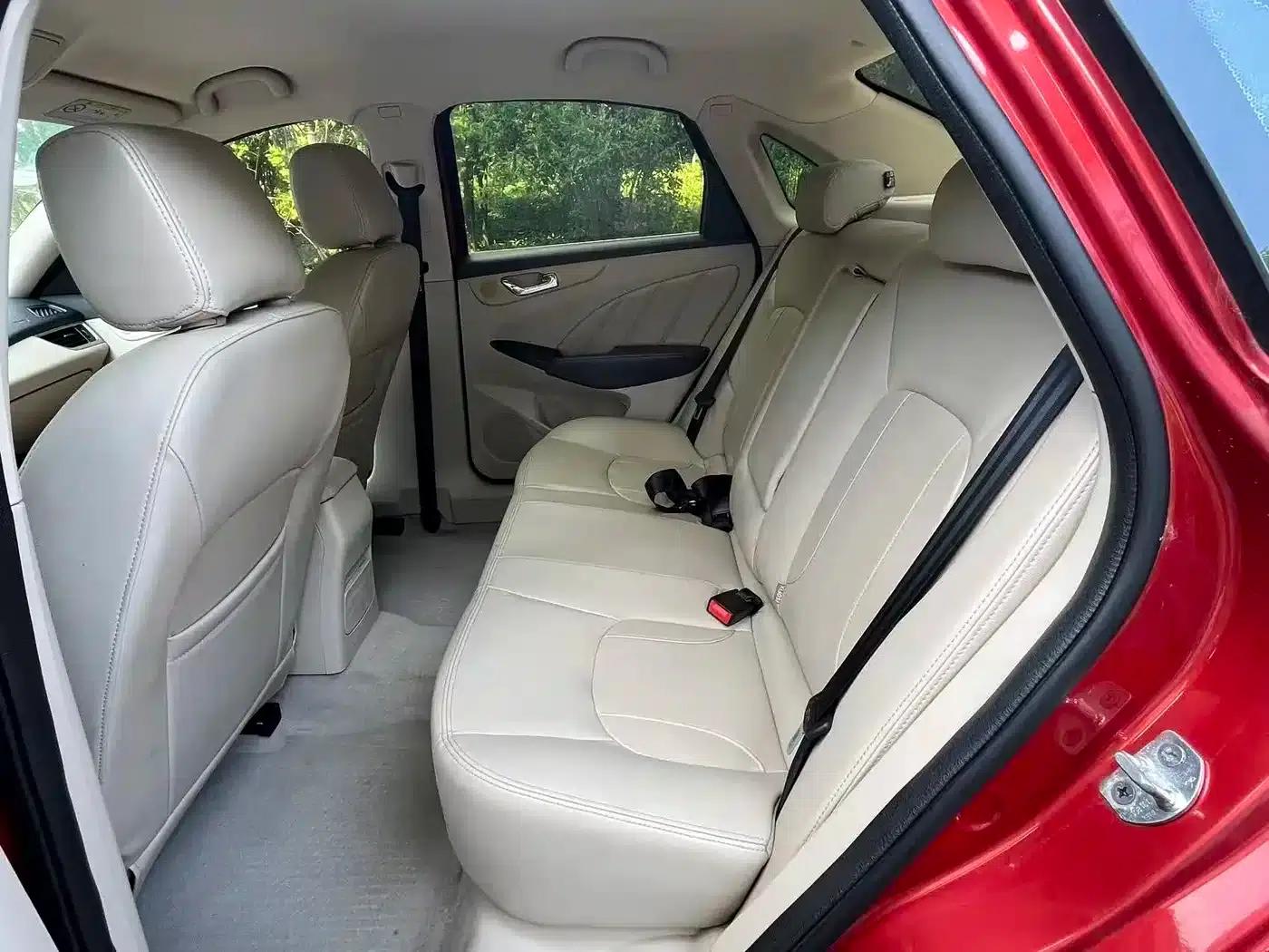 Chery Arrizo 7 2013 1.6L Manual Elite Edition — миниатюра 8
