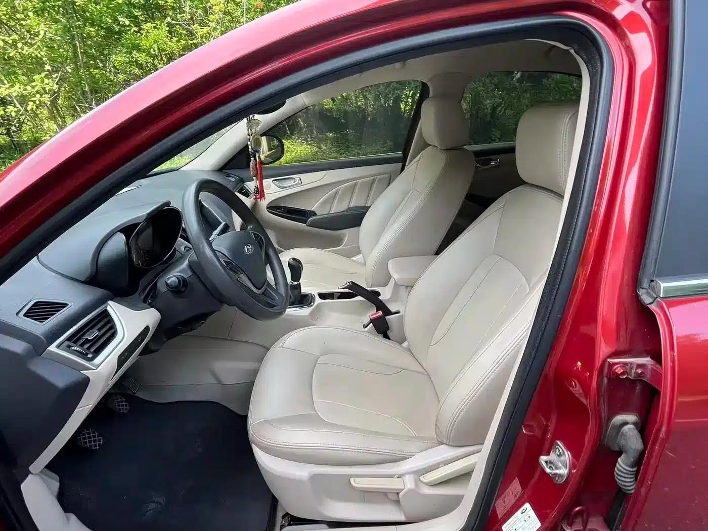 Chery Arrizo 7 2013 1.6L Manual Elite Edition — миниатюра 10