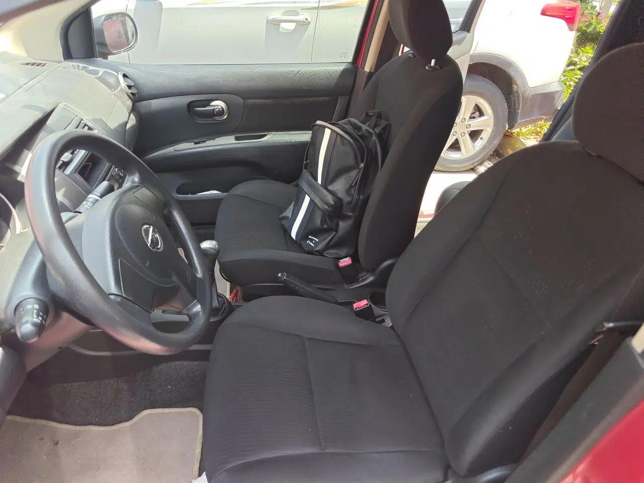 Nissan Livina 2010 Jingyue Edition 1.6L Manual All-Around Model — миниатюра 16