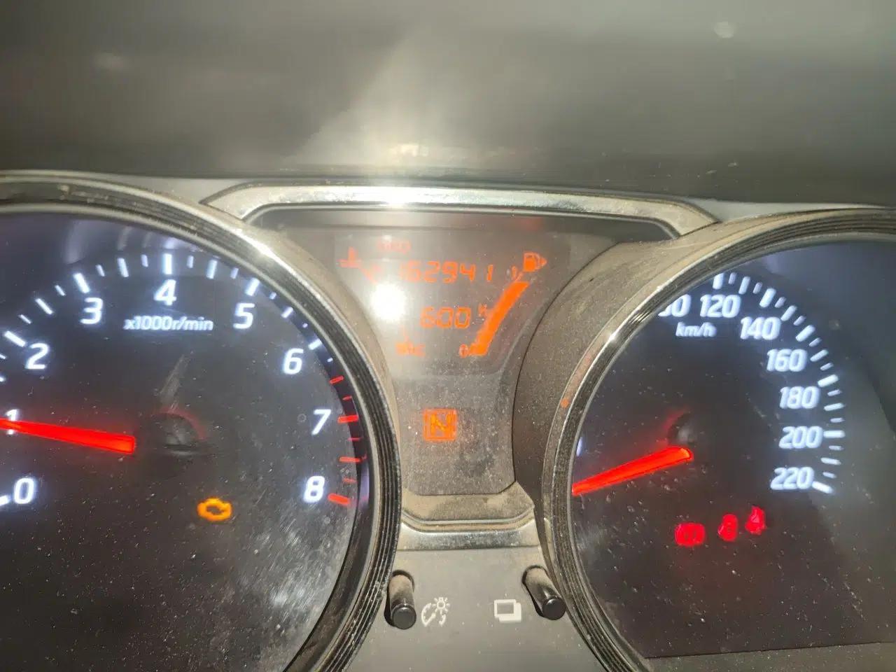 Nissan Livina 2013 Jinrui 1.6XL CVT Comfort Edition — миниатюра 13