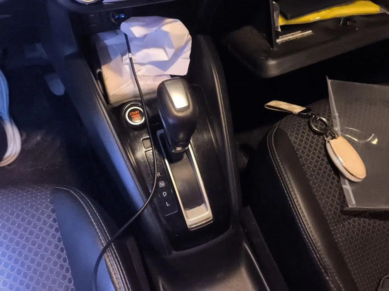 Nissan Kicks 2019 1.5L CVT Smart Connect Luxury Edition — миниатюра 15