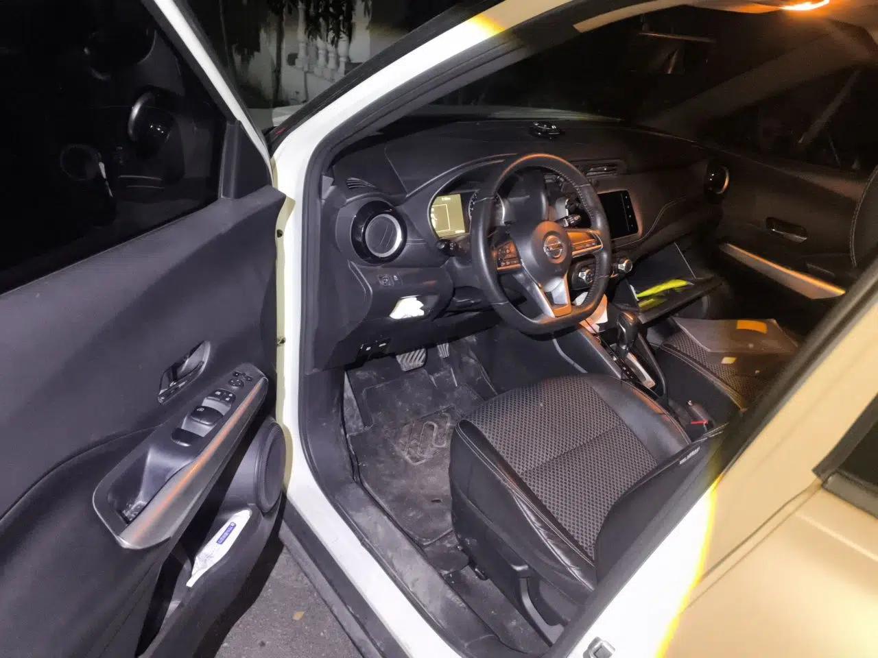 Nissan Kicks 2019 1.5L CVT Smart Connect Luxury Edition — миниатюра 17