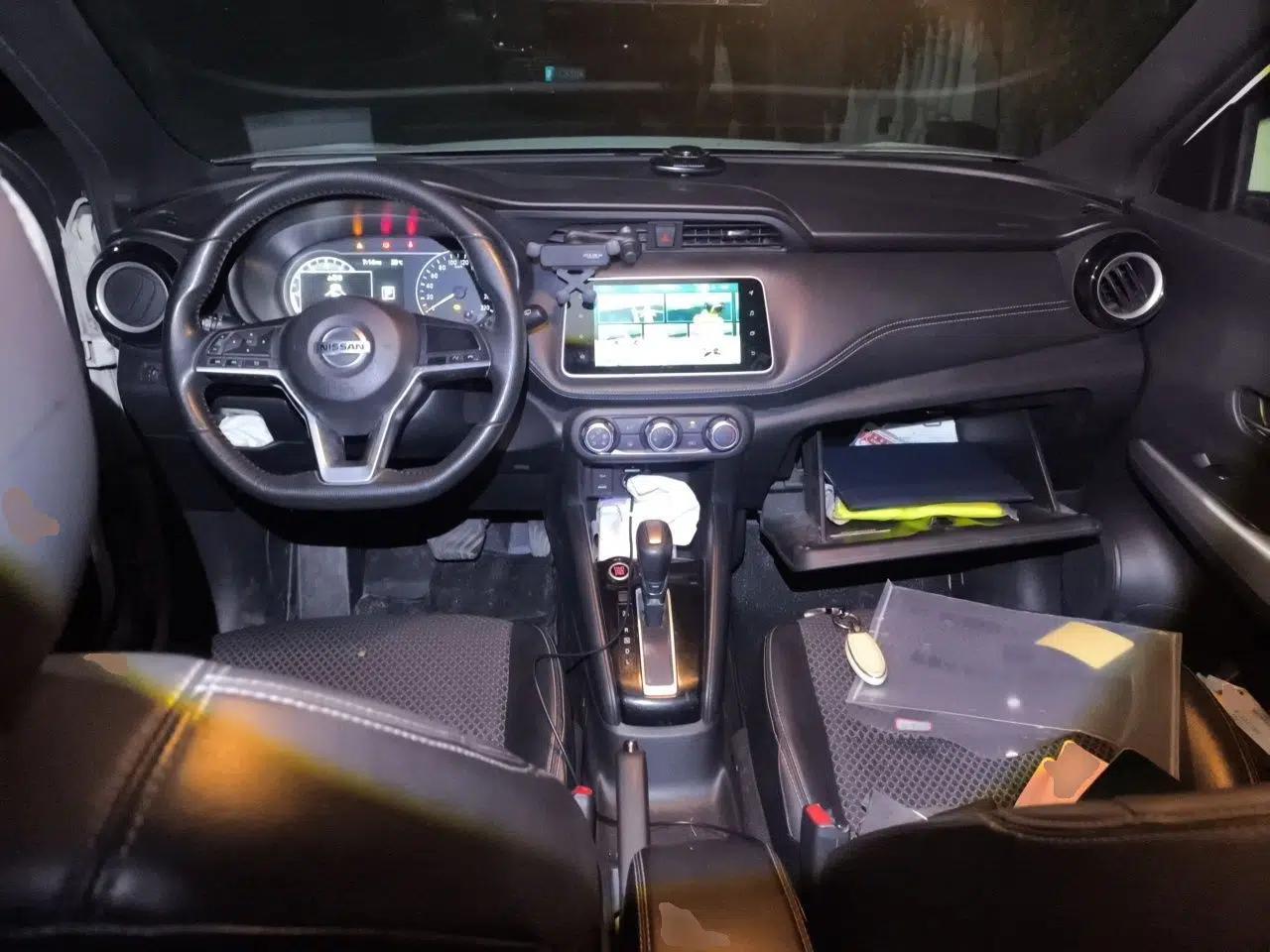 Nissan Kicks 2019 1.5L CVT Smart Connect Luxury Edition — миниатюра 10