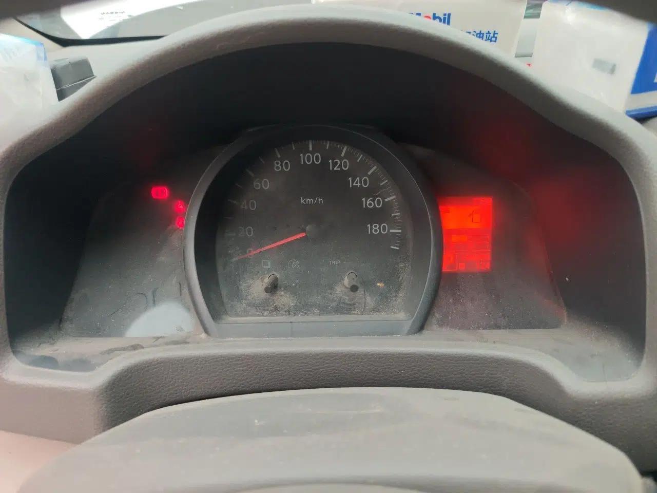 Nissan NV200 2018 1.6L CVT Luxury Model — миниатюра 12
