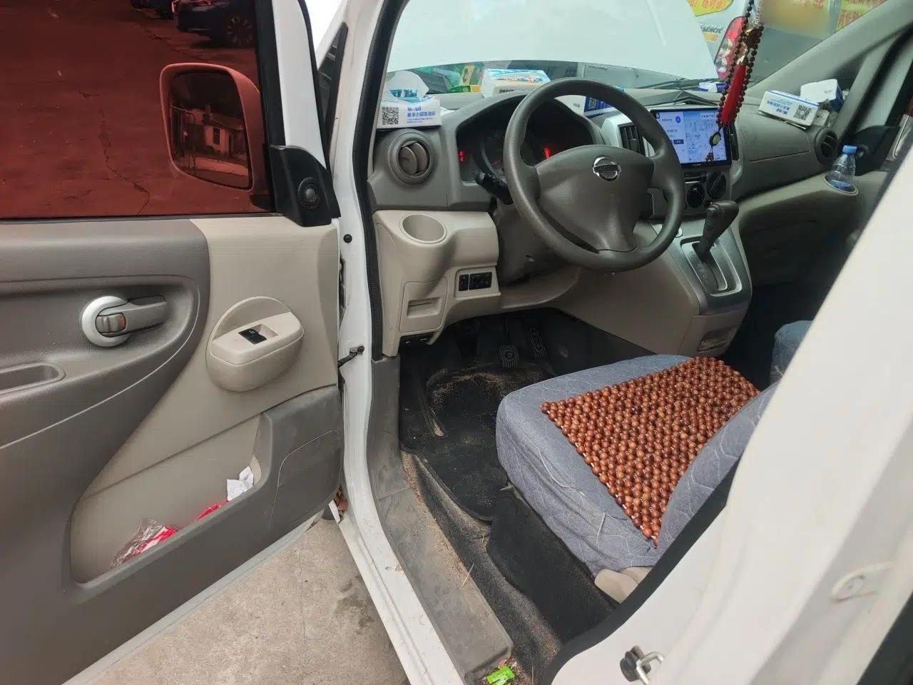 Nissan NV200 2018 1.6L CVT Luxury Model — миниатюра 17