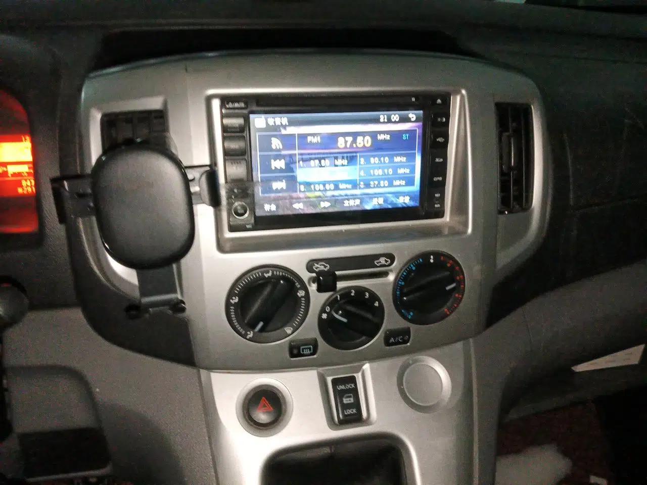 Nissan NV200 2012 1.6L 232 Seats Luxury Version — миниатюра 14