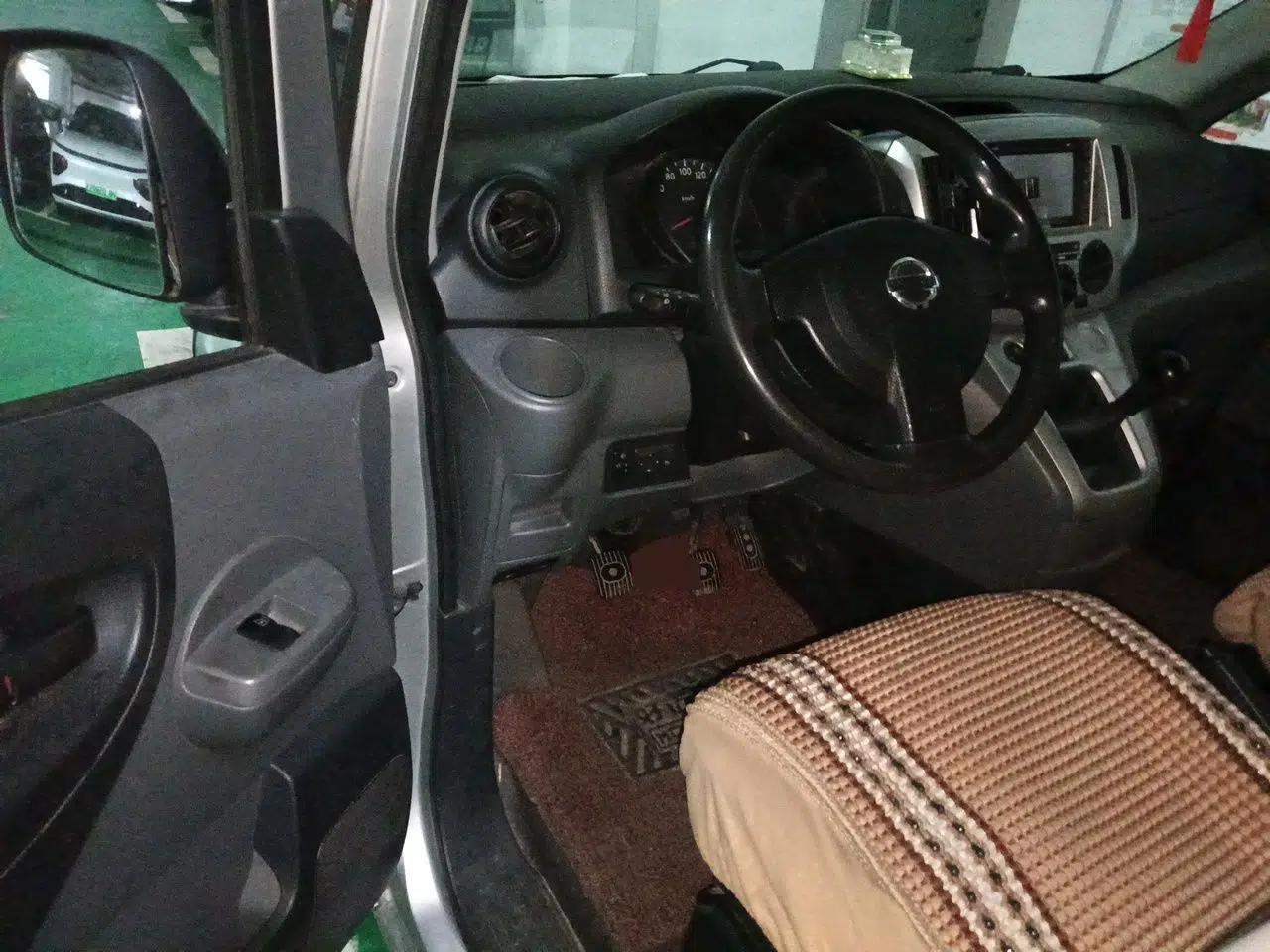 Nissan NV200 2012 1.6L 232 Seats Luxury Version — миниатюра 17