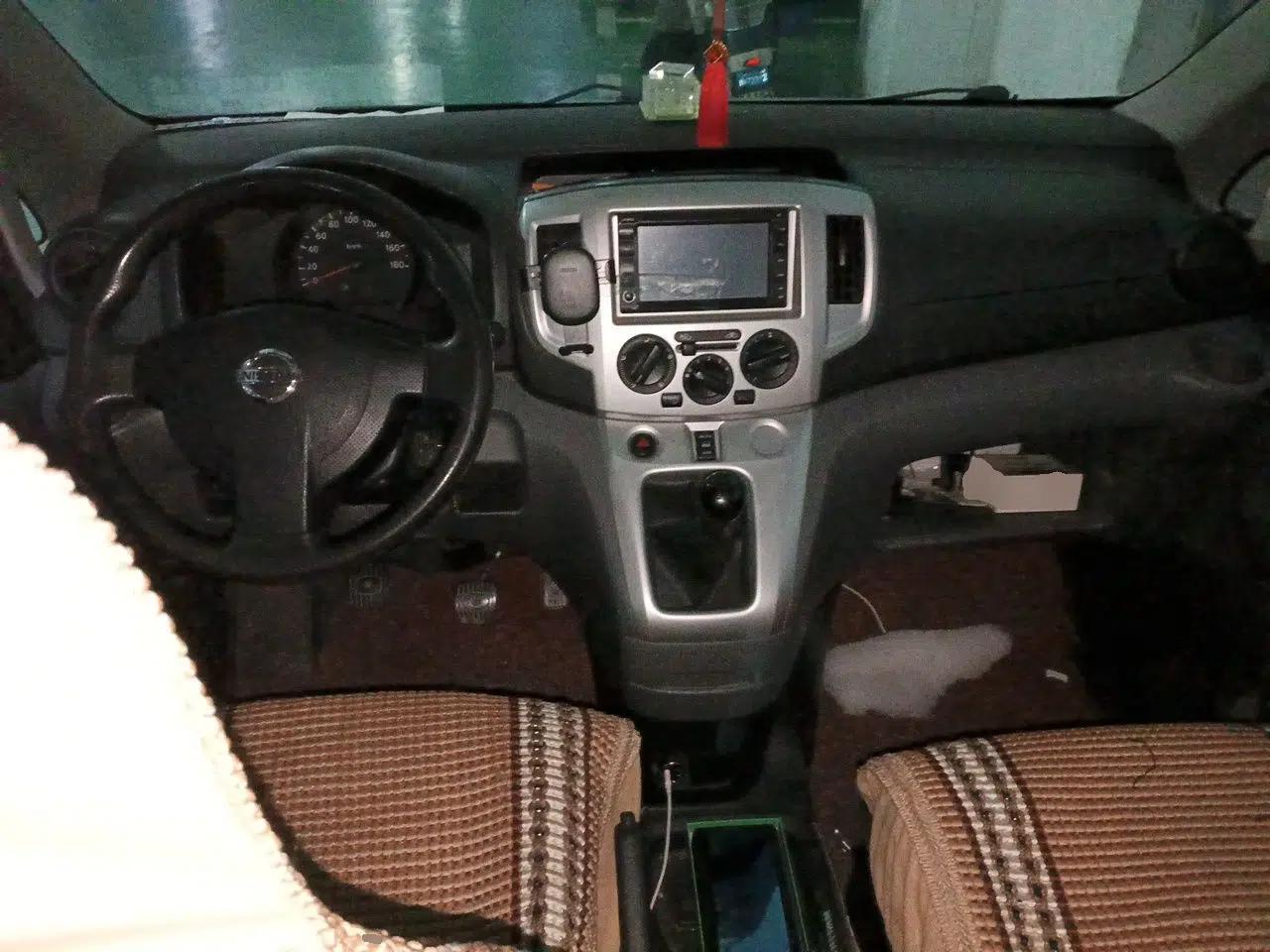 Nissan NV200 2012 1.6L 232 Seats Luxury Version — миниатюра 10