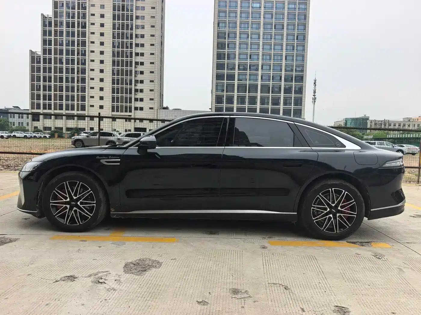 Fengyun A9L 2025 Model 260km Extended Range Luxury Edition — миниатюра 2