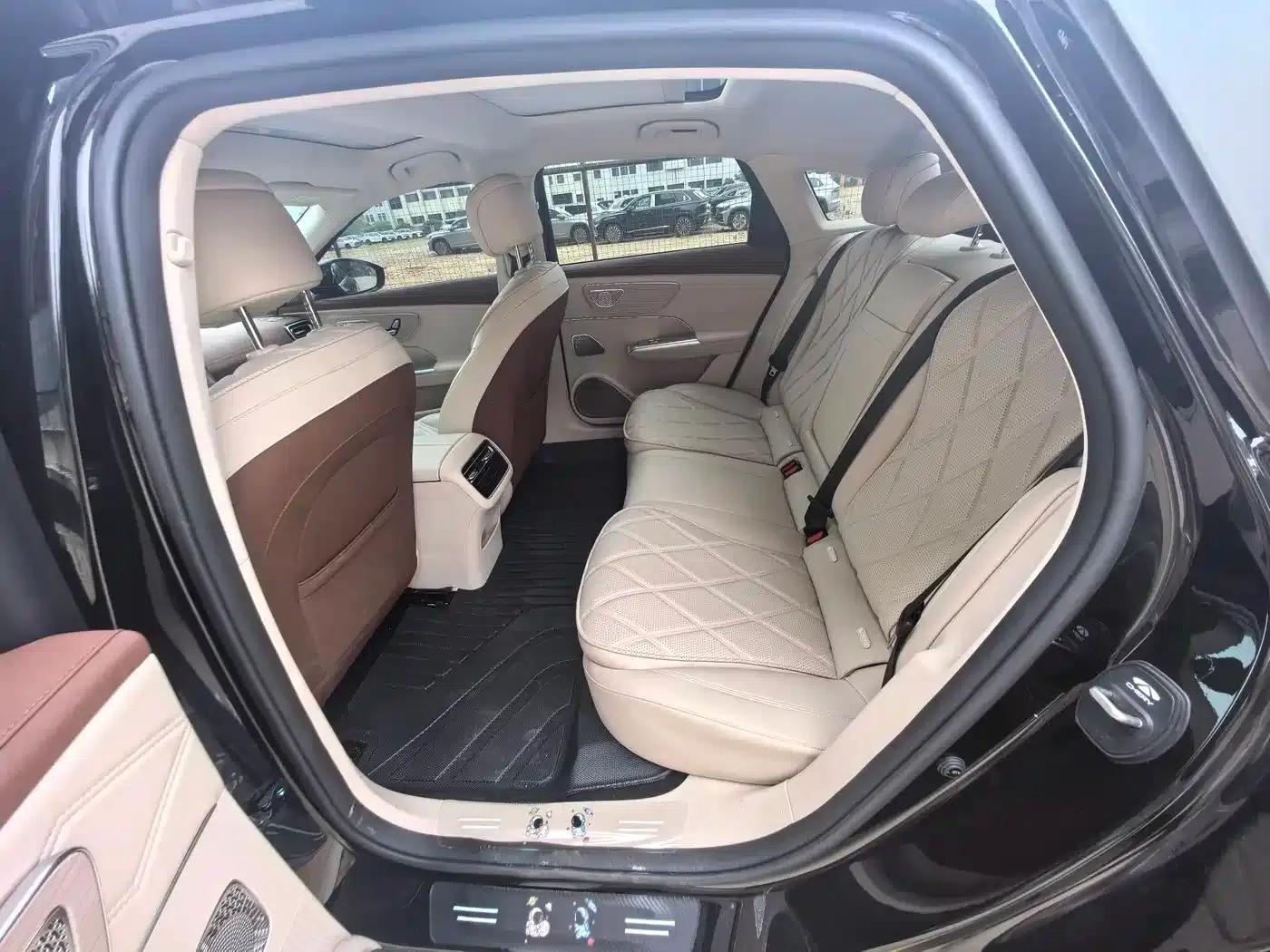 Fengyun A9L 2025 Model 260km Extended Range Luxury Edition — миниатюра 11