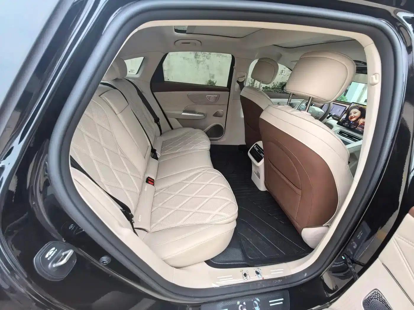 Fengyun A9L 2025 Model 260km Extended Range Luxury Edition — миниатюра 13