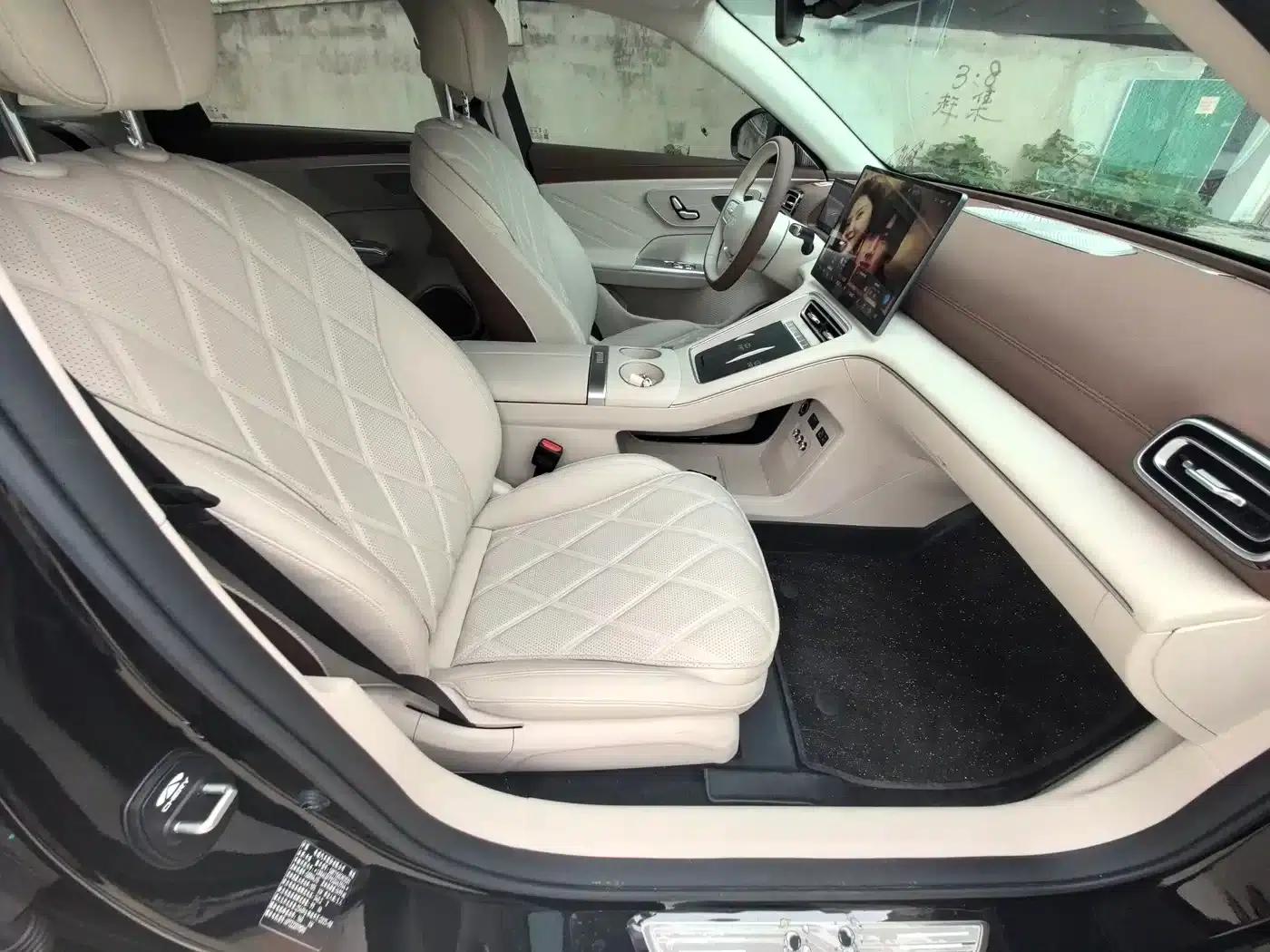 Fengyun A9L 2025 Model 260km Extended Range Luxury Edition — миниатюра 14