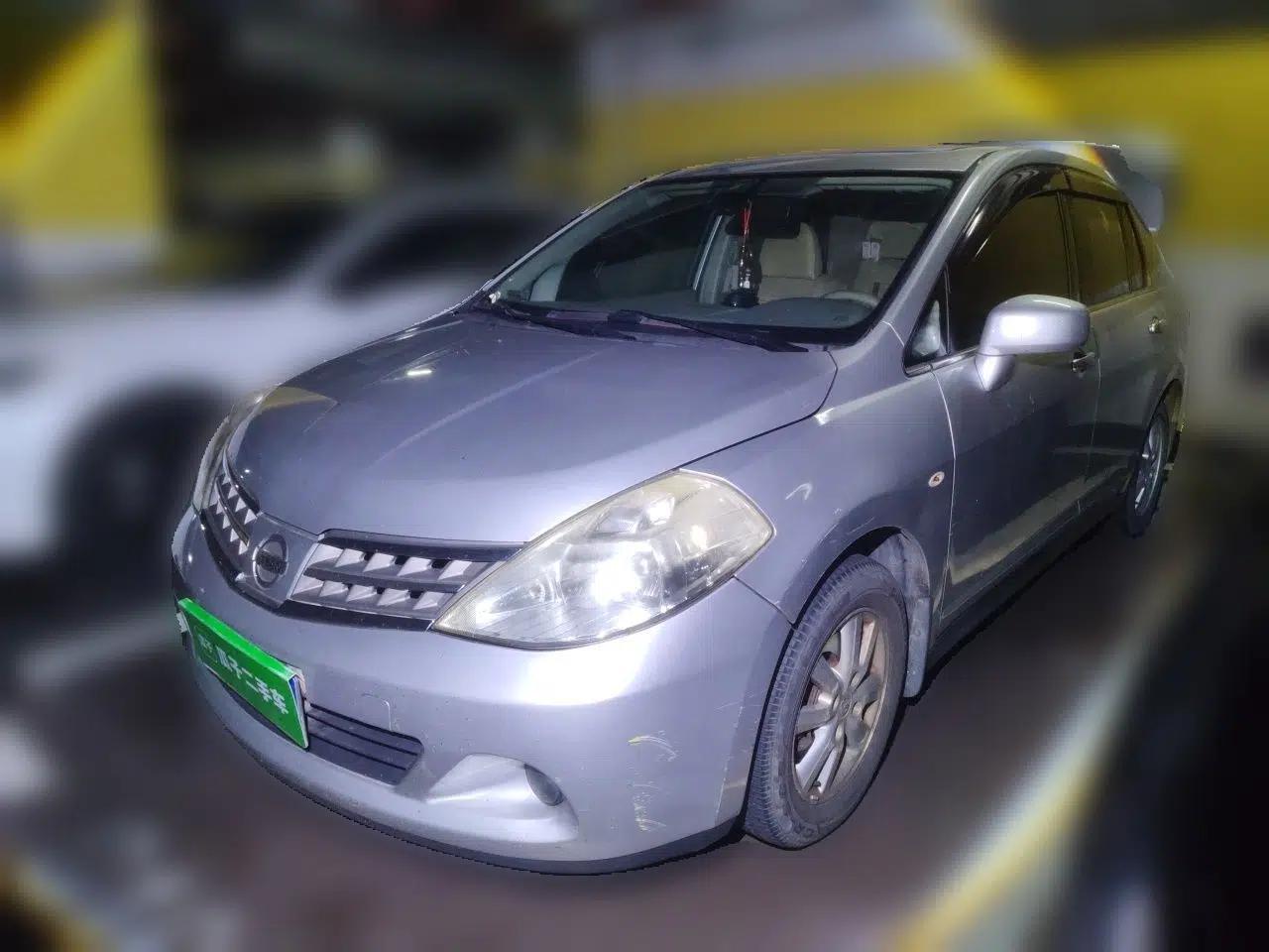 Nissan Tiida Sedan 2009 1.6L Automatic Tech Edition — миниатюра 1