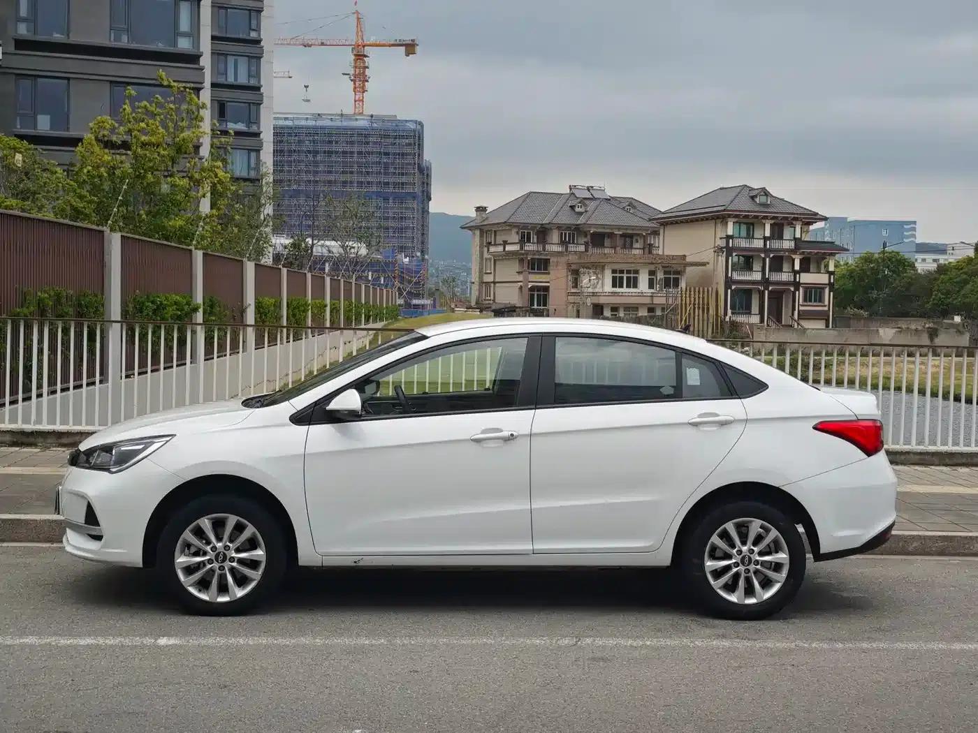 Chery Arrizo e 2024 Model 405km Travel Edition — миниатюра 3