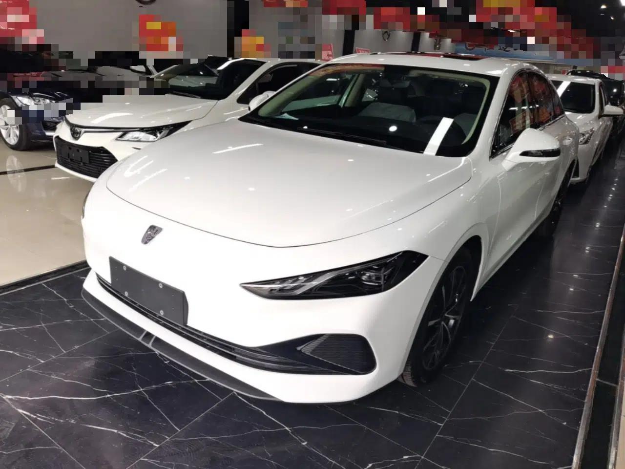 Roewe D7 2025 DMH 125km World Champion Edition — миниатюра 1