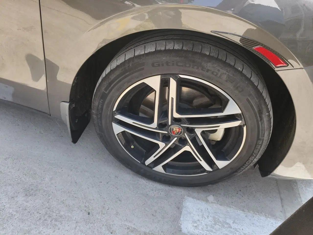 Roewe D7 2023 DMH 125km Superior Edition — миниатюра 8