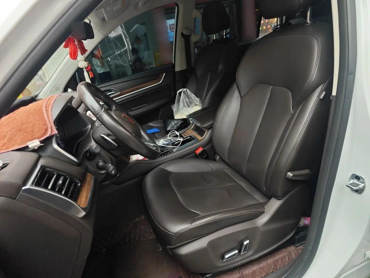 Roewe RX8 2018 30T Smart Connectivity Two-Wheel Drive Flagship Edition — миниатюра 16