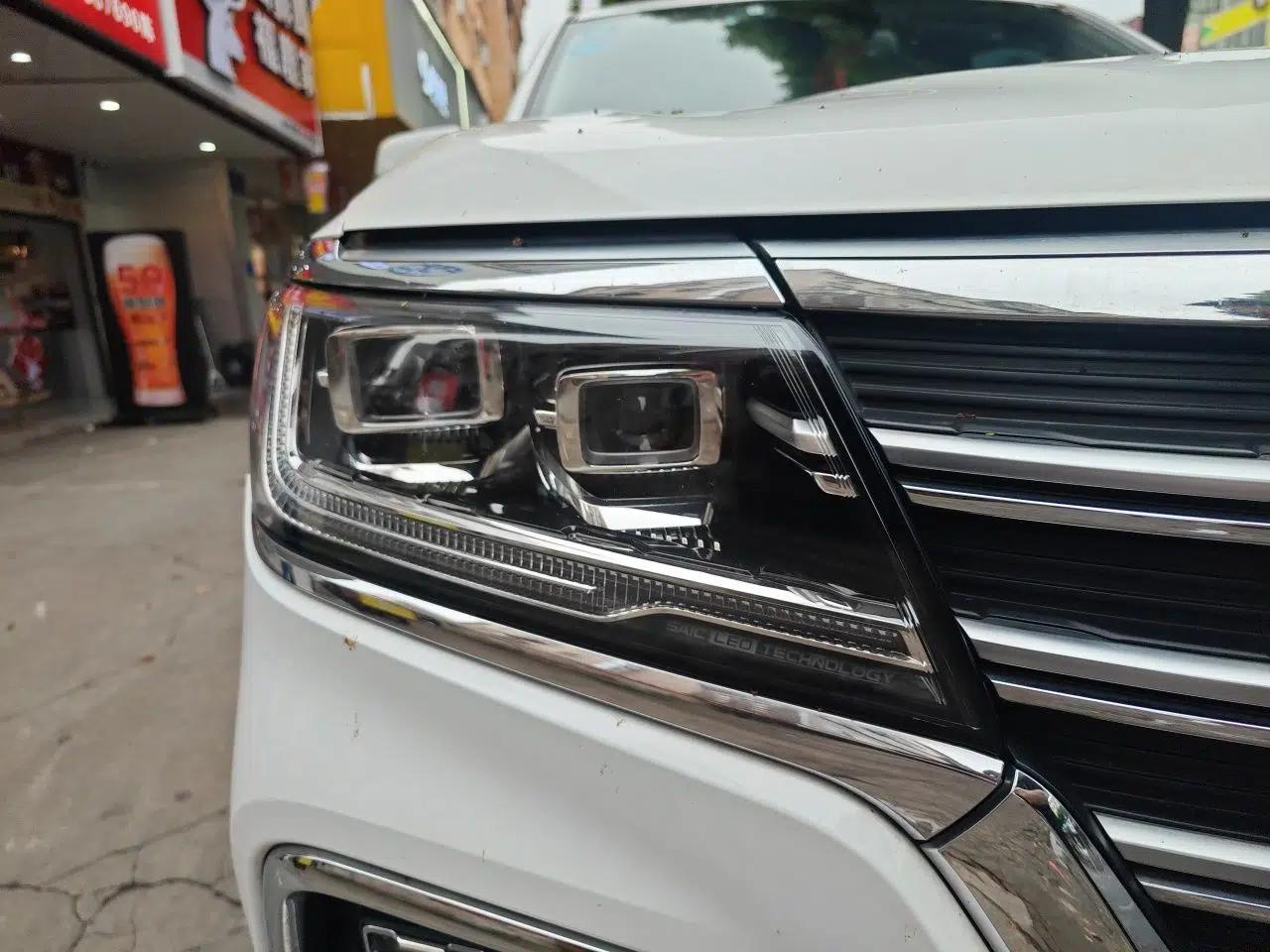 Roewe RX8 2018 30T Smart Connectivity Two-Wheel Drive Flagship Edition — миниатюра 7