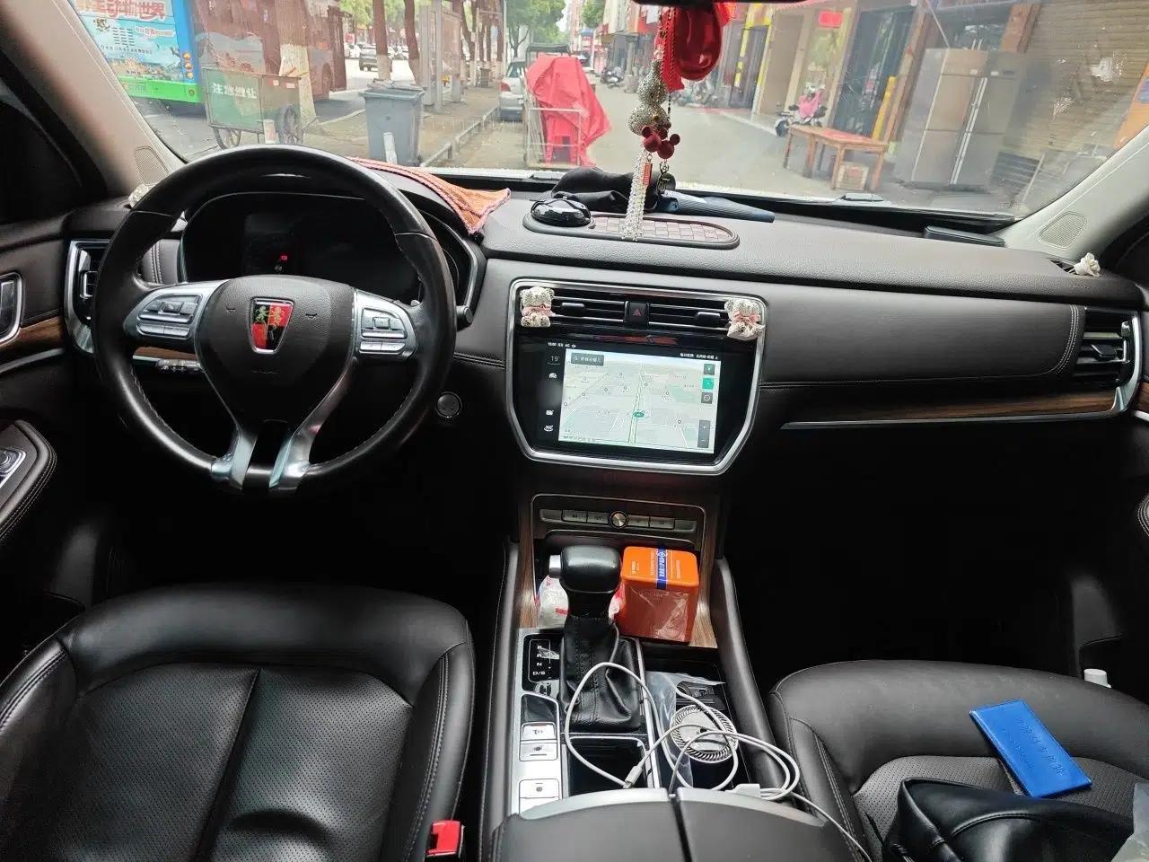 Roewe RX8 2018 30T Smart Connectivity Two-Wheel Drive Flagship Edition — миниатюра 10