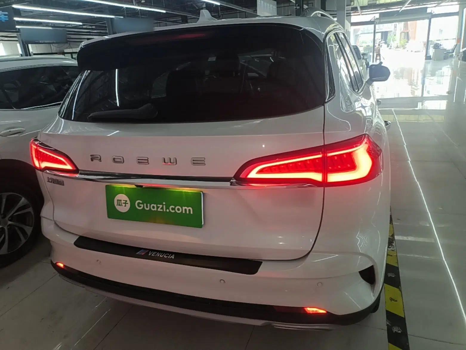 Roewe RX5 MAX 2019 300TGI Automatic Smart Cabin Flagship Edition — миниатюра 5