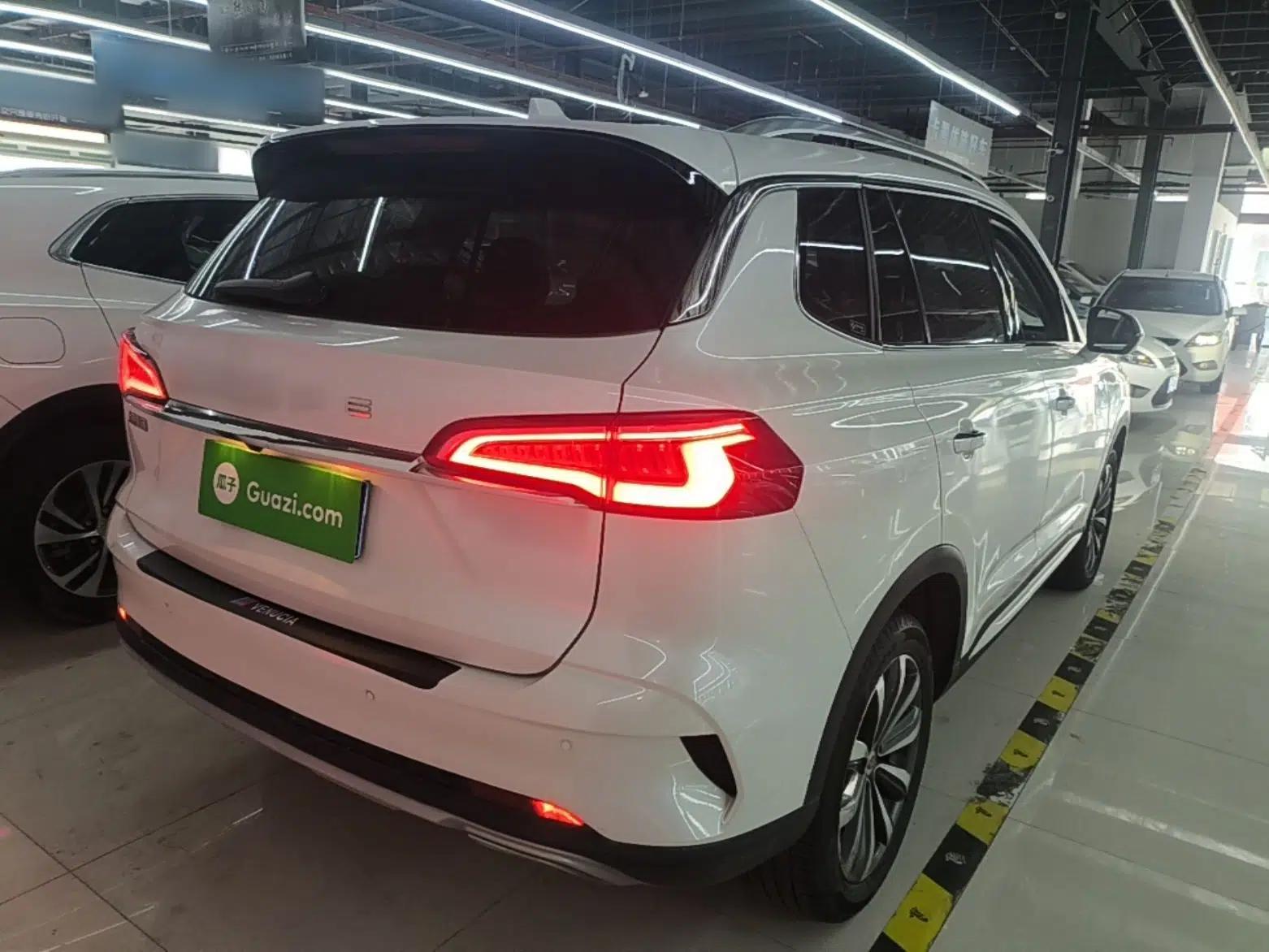 Roewe RX5 MAX 2019 300TGI Automatic Smart Cabin Flagship Edition — миниатюра 6