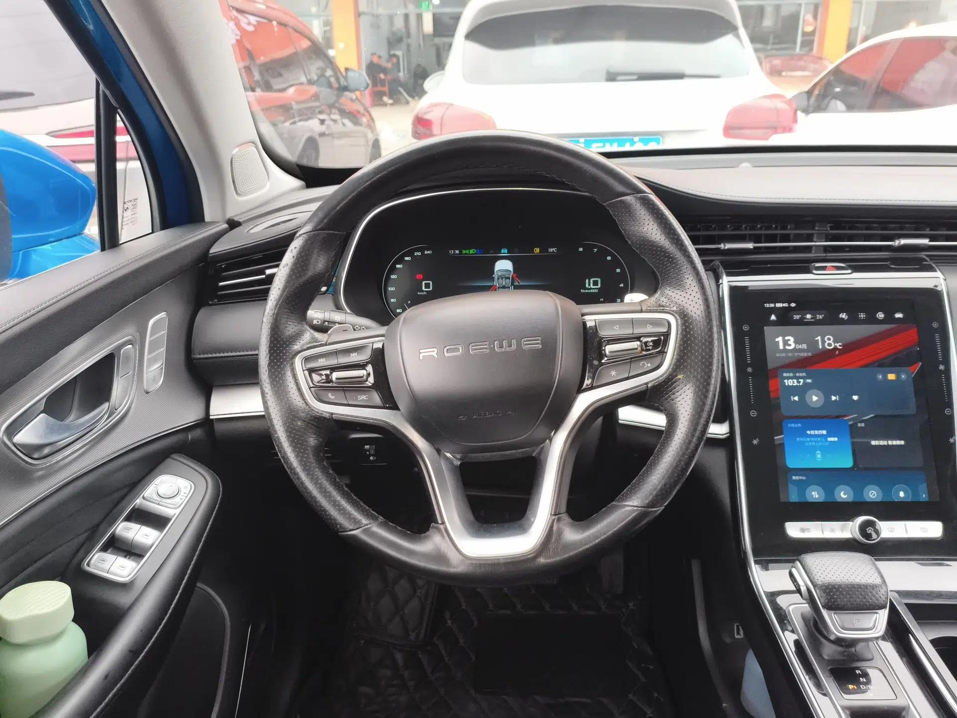 Roewe RX5 MAX 2019 400TGI Automatic Smart Cabin Luxury Edition — миниатюра 13