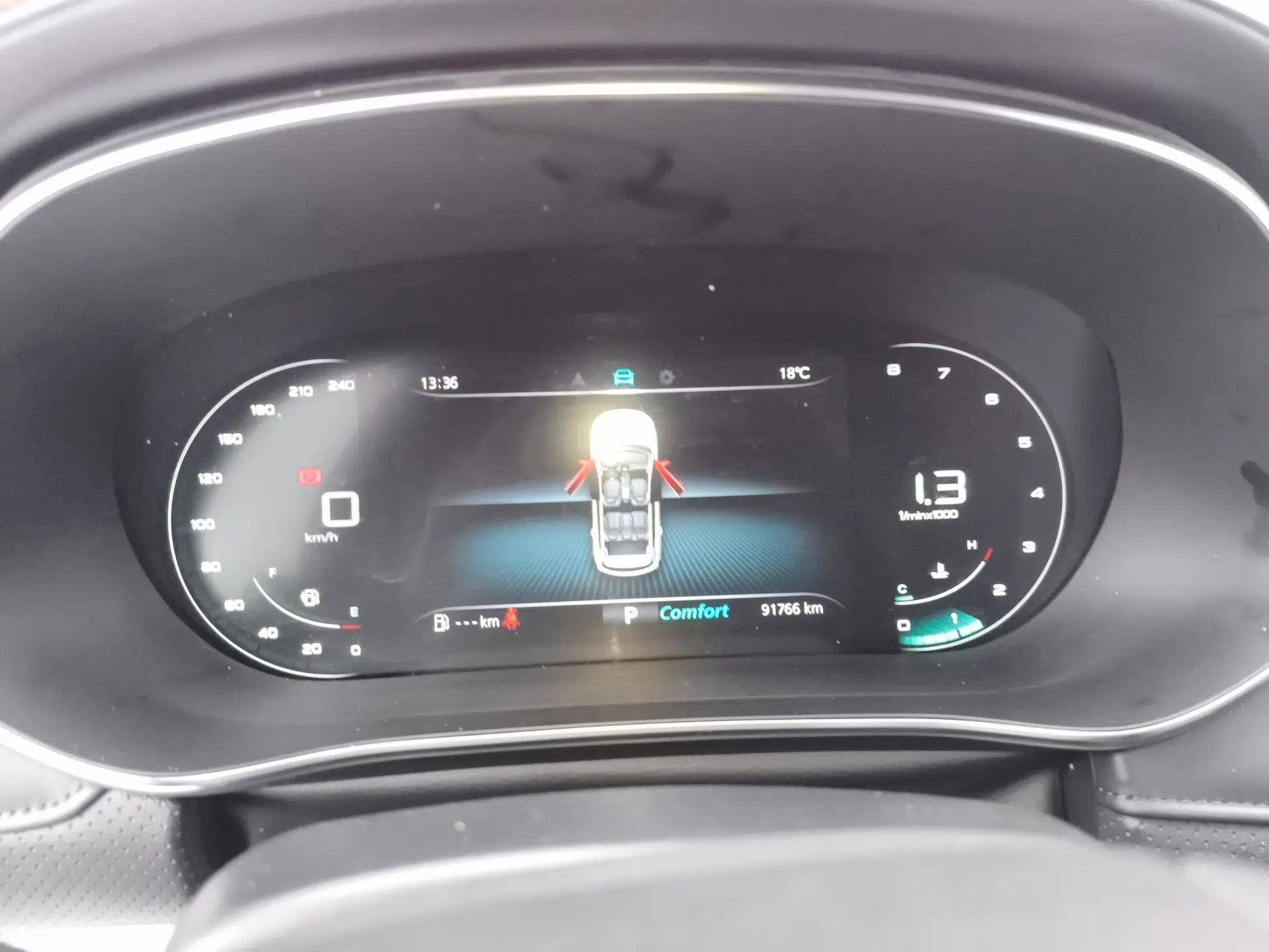 Roewe RX5 MAX 2019 400TGI Automatic Smart Cabin Luxury Edition — миниатюра 14
