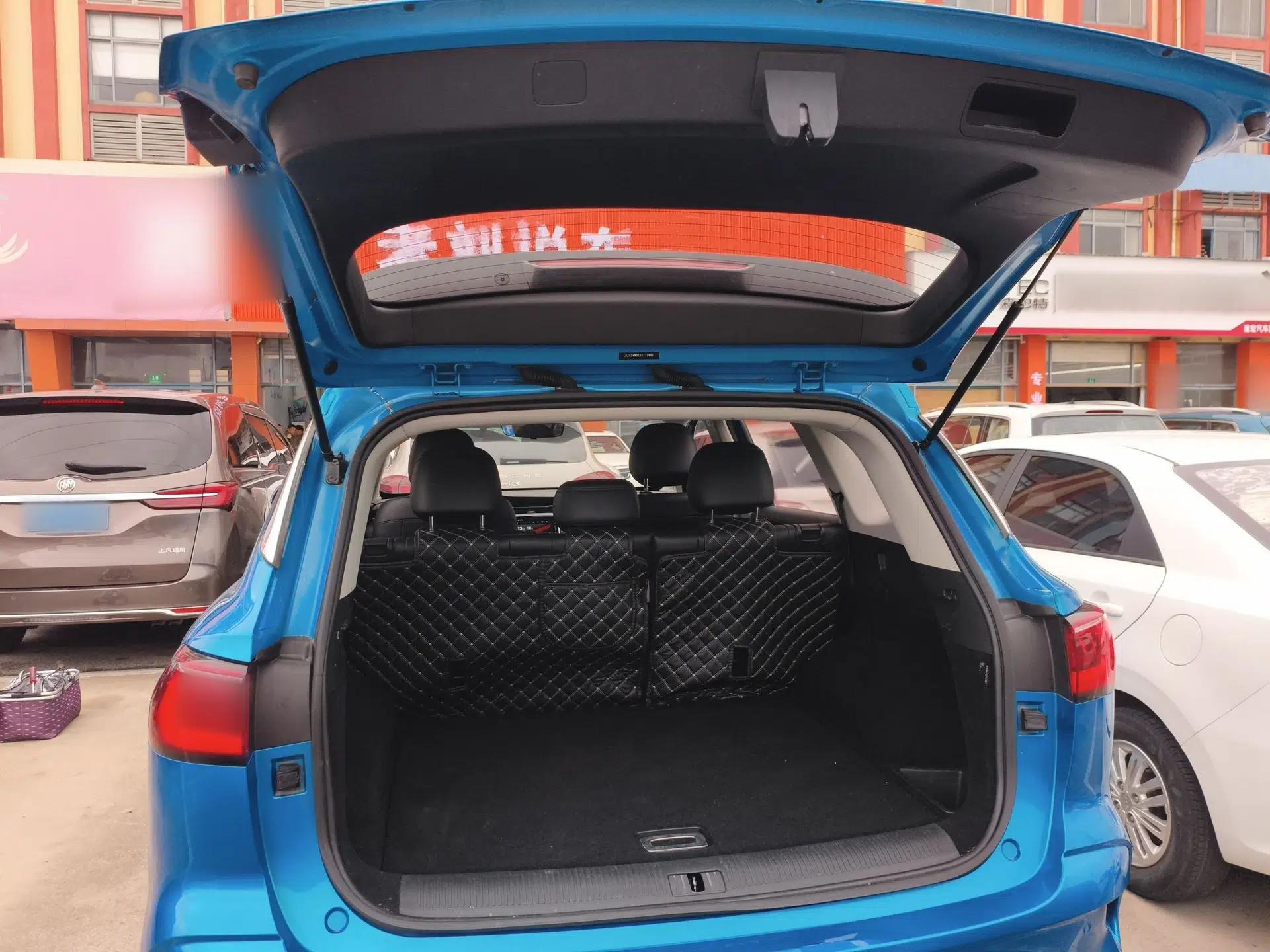 Roewe RX5 MAX 2019 400TGI Automatic Smart Cabin Luxury Edition — миниатюра 21