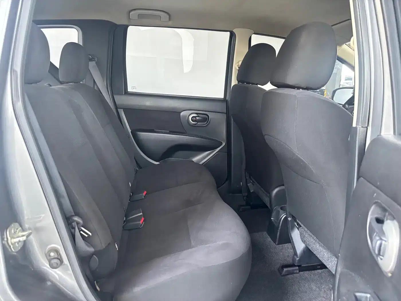 Nissan Livina 2015 1.6XE Manual Comfort Edition — миниатюра 5
