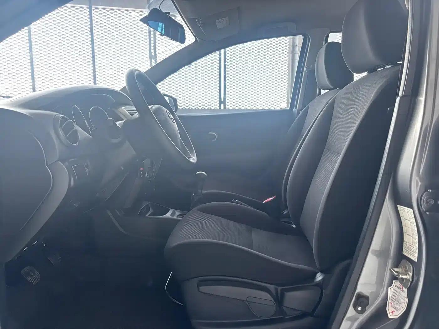 Nissan Livina 2015 1.6XE Manual Comfort Edition — миниатюра 9