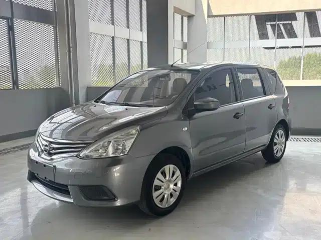 Nissan Livina 2015 1.6XE Manual Comfort Edition