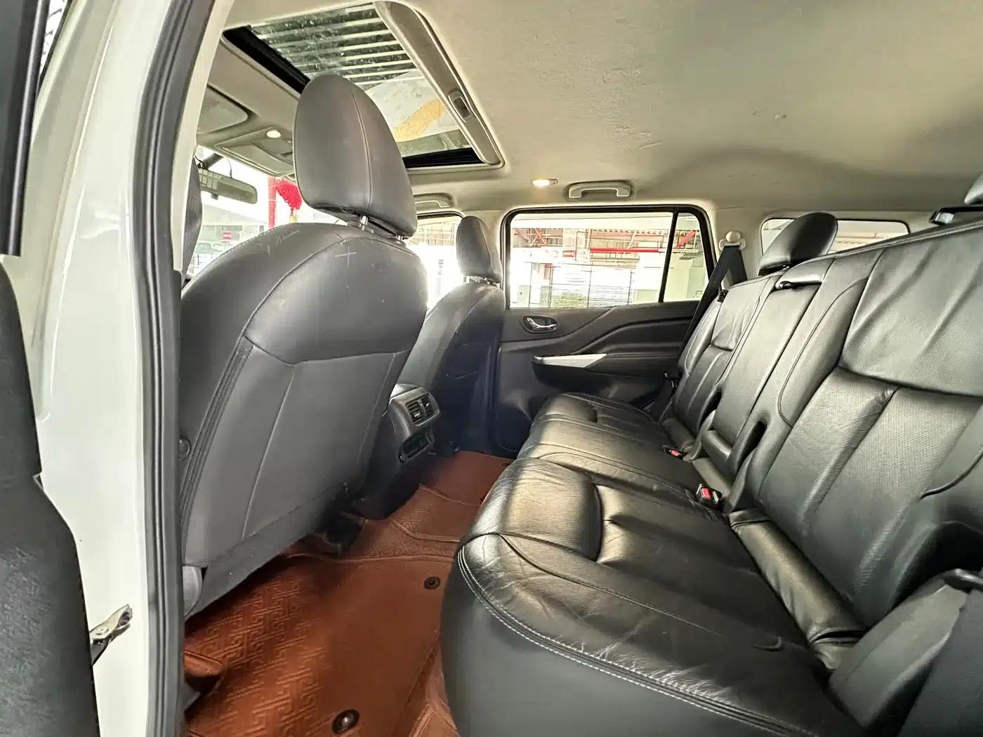 Nissan Terra 2020 2.5L XL Upper Automatic 2WD Luxury Edition — миниатюра 11