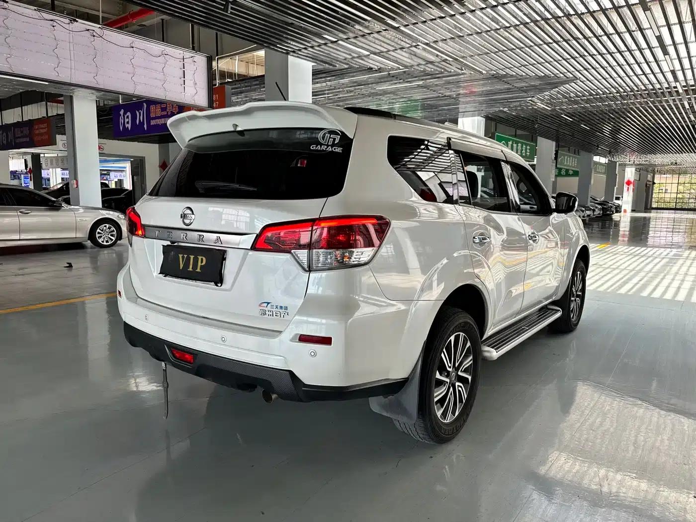 Nissan Terra 2020 2.5L XL Upper Automatic 2WD Luxury Edition — миниатюра 5