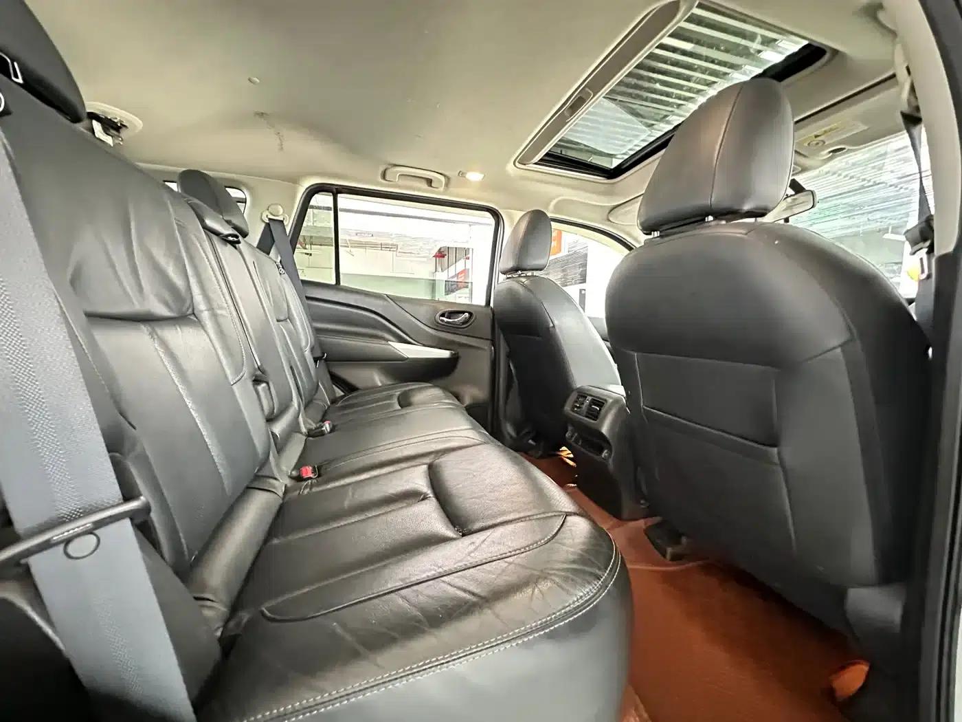 Nissan Terra 2020 2.5L XL Upper Automatic 2WD Luxury Edition — миниатюра 10