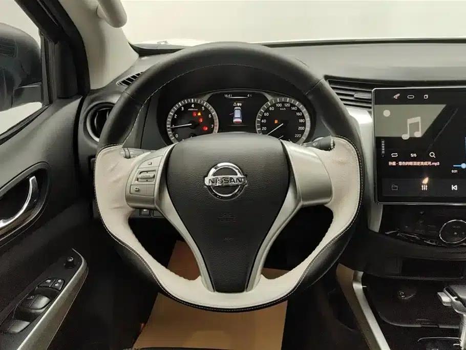 Nissan Terra 2020 2.5L XL Upper Automatic 2WD Luxury Edition — миниатюра 15